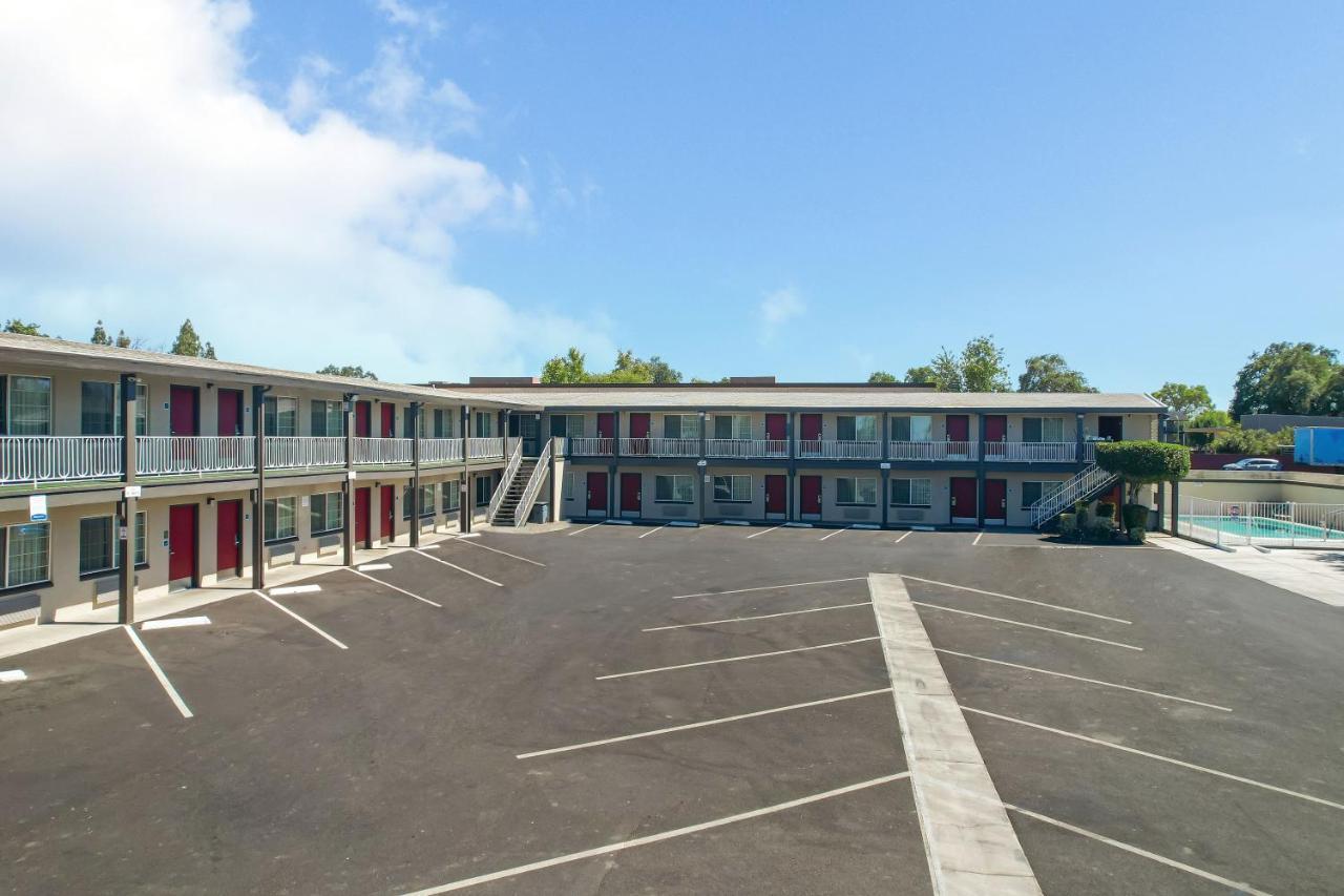 Econo Lodge Woodland Near I-5 Eksteriør billede